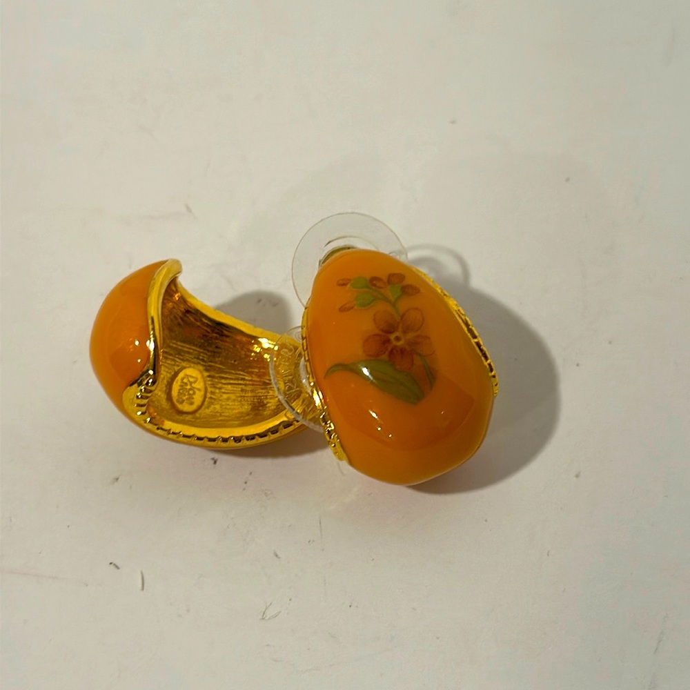 Joan Rivers Costume Earrings (pierced)